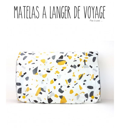 TUTORIEL "Matelas à langer de voyage"
