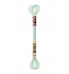 Fils à broder mouliné effet lumière