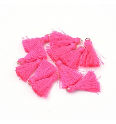 Pompon en polyester 3cm avec anneaux