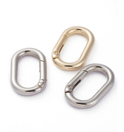 Fermoir ovale qui s'ouvre