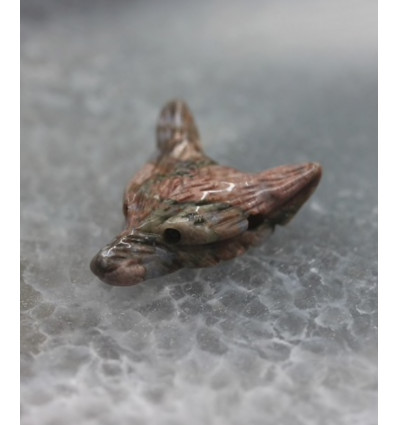 Pendentif tête de loup en pierre