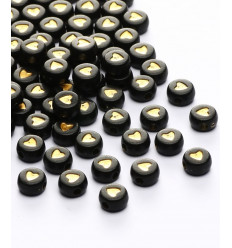 Perle type alphabet coeur doré / fond noir