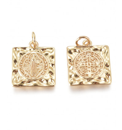 Pendentif carré Sainte Bénédicte / doré à l'or fin