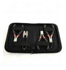 Etuit de pinces à bijoux.