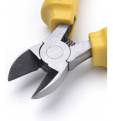 Grosse pince à bijoux coupante