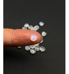 Pierre de lune rainbow à facettes - Goutte