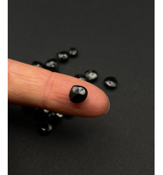 Goutte à facette "spinel noir"