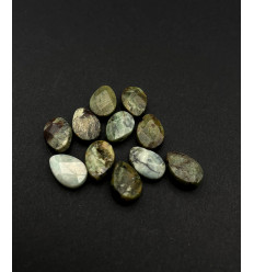 Mini goutte à facette "opale verte"