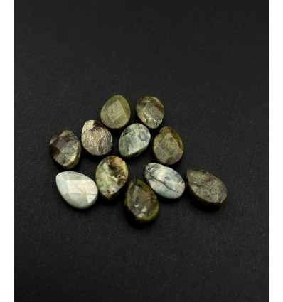 Mini goutte à facette "opale verte"