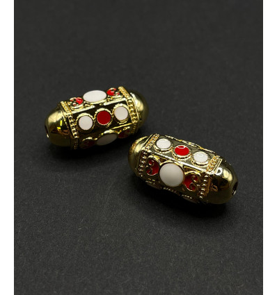 Pendentif mantra arrondi avec émaillage rouge et blanc