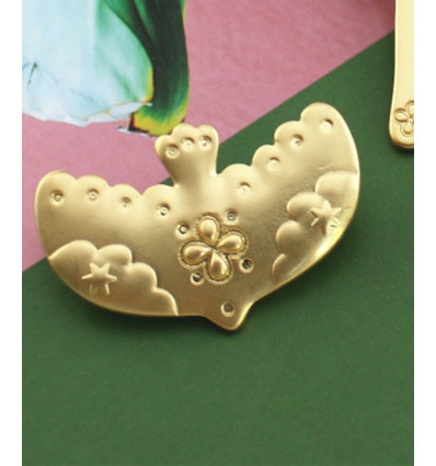 Broche en laiton brossé