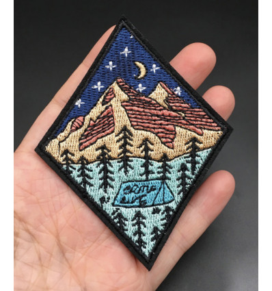 Ecusson montagne dans un losange