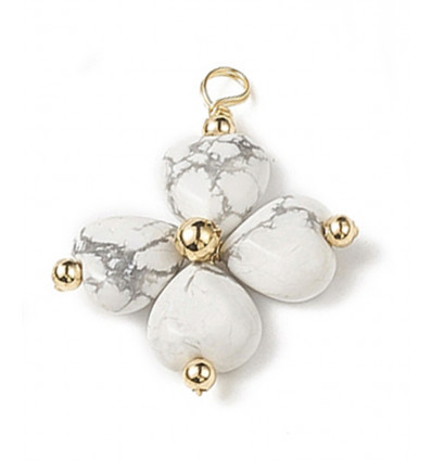 Pendentif trèfle en howlite blanc