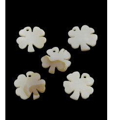 Pendentif trèfle en nacre (1pc)