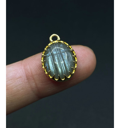 labradorite - pendentif scarabée serti en pierre