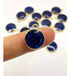 Pendentif médaille avec de l'émail à paillette
