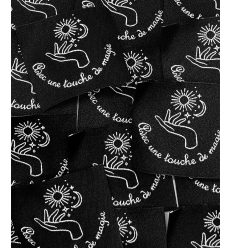 "Avec une touche de magie" - Étiquette tissée à coudre