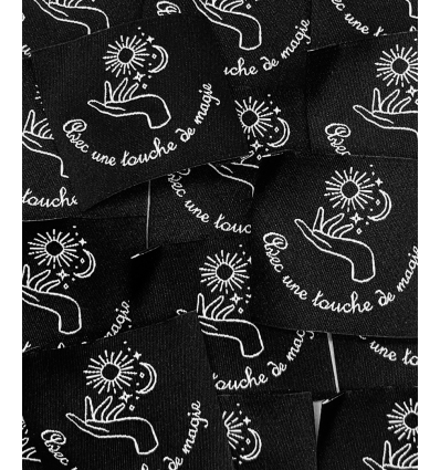 "Avec une touche de magie" - Étiquette tissée à coudre