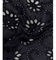 Broderie anglaise marine