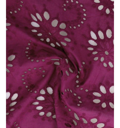 Broderie anglaise cyclamen