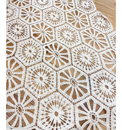 Tissu en mailles crochetées