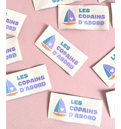 Etiquettes à coudre “Les copains d’abord”
