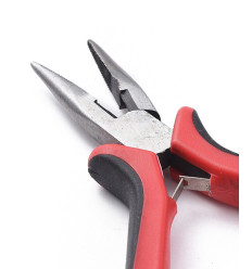 Pince à bijoux à bout fin et coupante