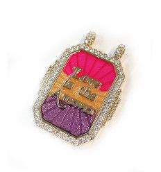 Pendentif plaque "Love is the answer"