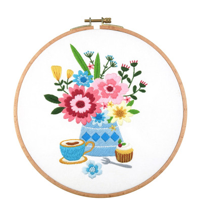 Kit broderie "bouquet de fleurs dans son vase"